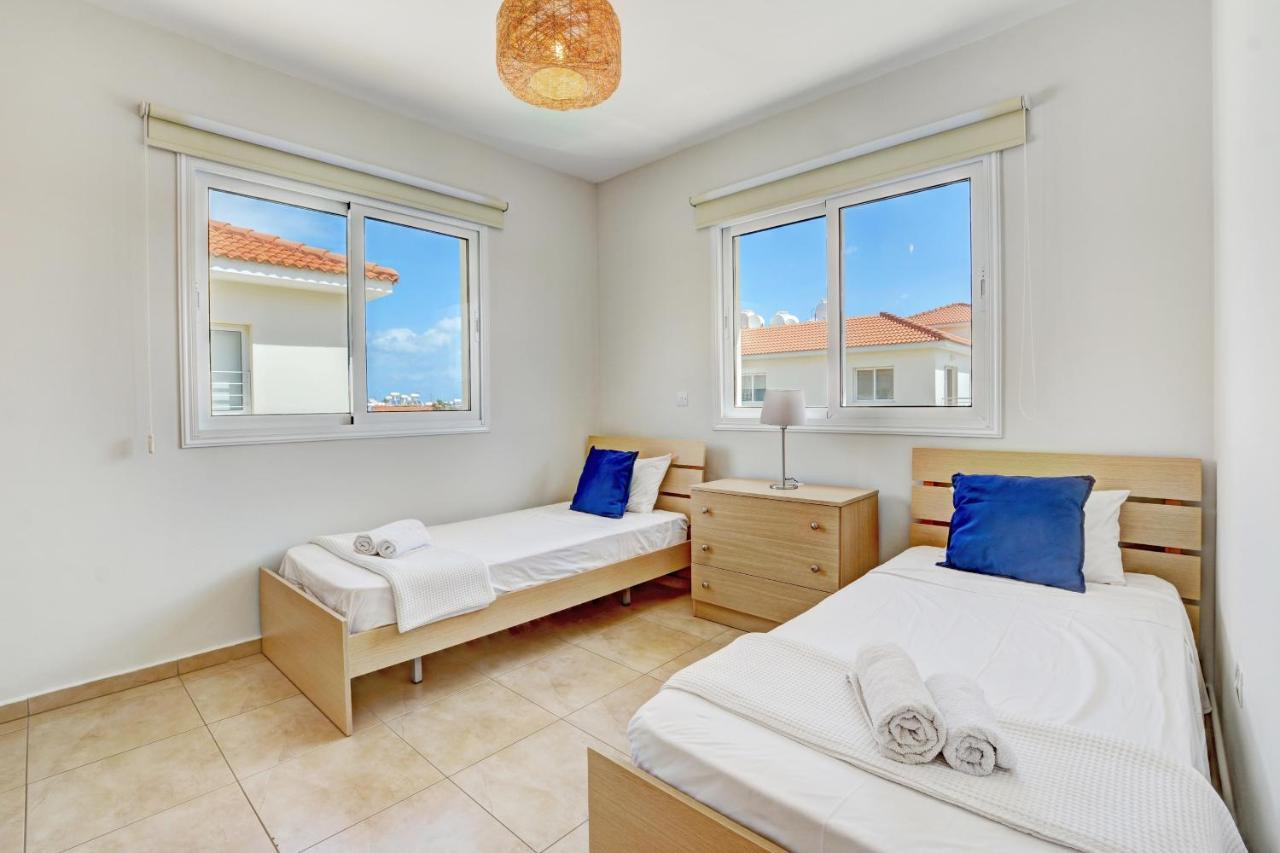 ♥ Sunny&Cozy Family Apartment ★ Walk To The Beach☼ باراليمني المظهر الخارجي الصورة