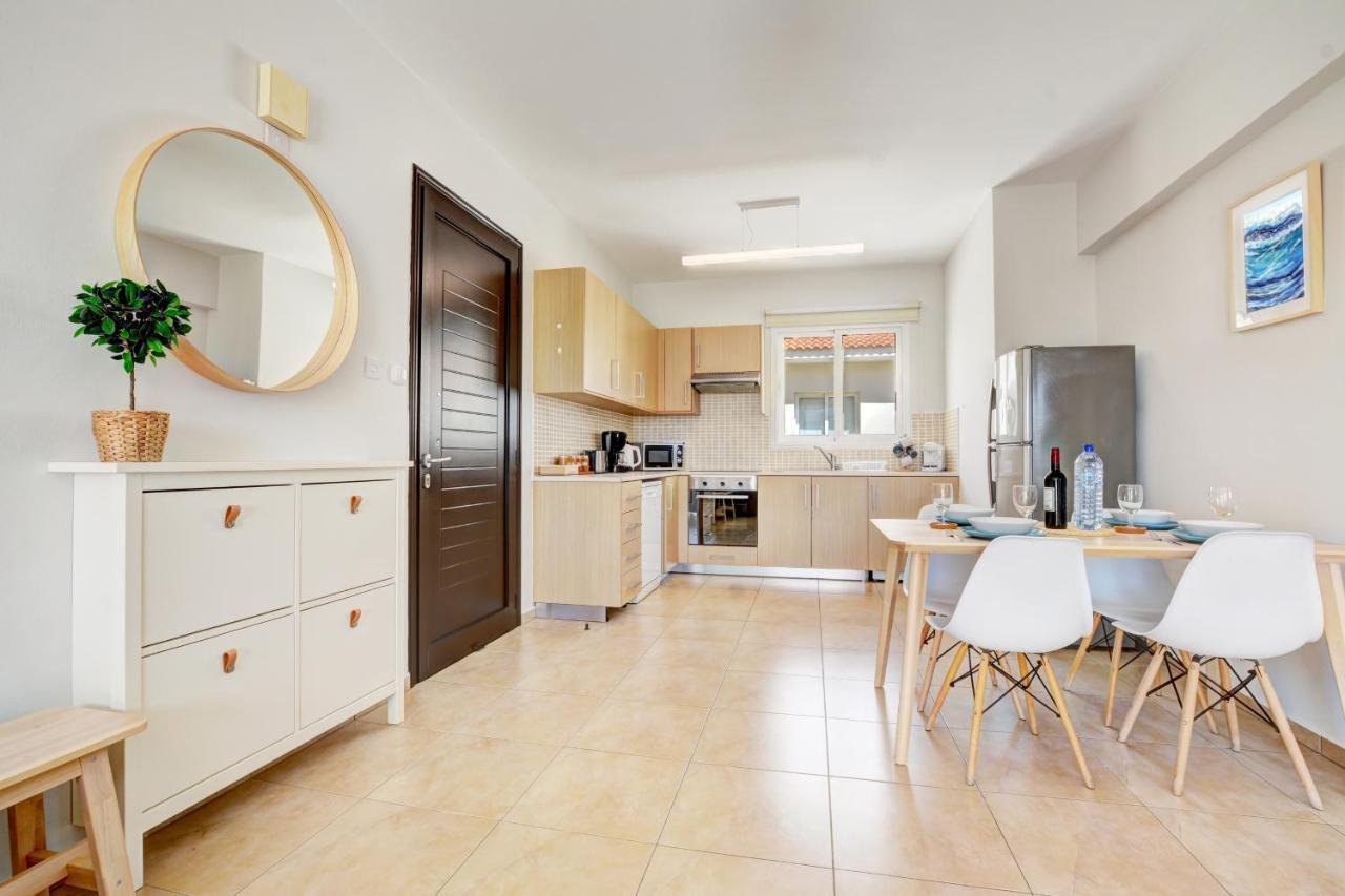 ♥ Sunny&Cozy Family Apartment ★ Walk To The Beach☼ باراليمني المظهر الخارجي الصورة