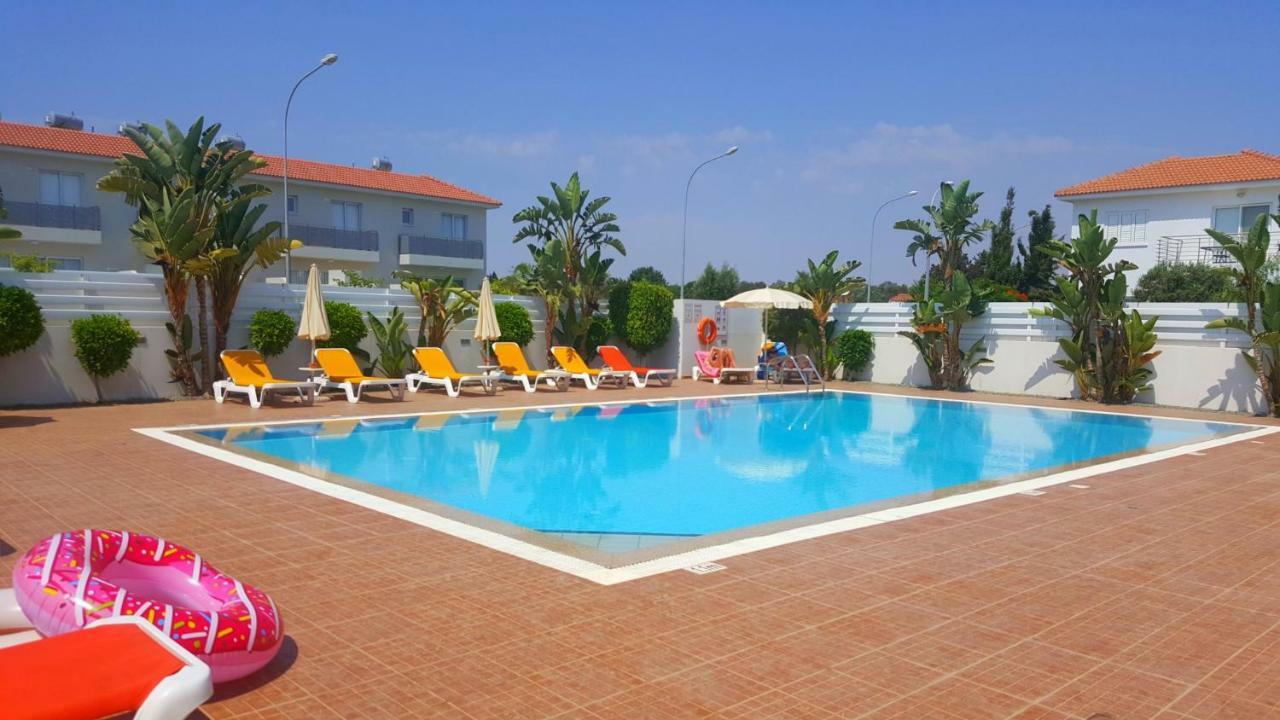 ♥ Sunny&Cozy Family Apartment ★ Walk To The Beach☼ باراليمني المظهر الخارجي الصورة