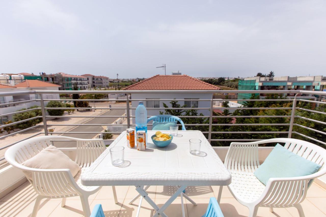 ♥ Sunny&Cozy Family Apartment ★ Walk To The Beach☼ باراليمني المظهر الخارجي الصورة