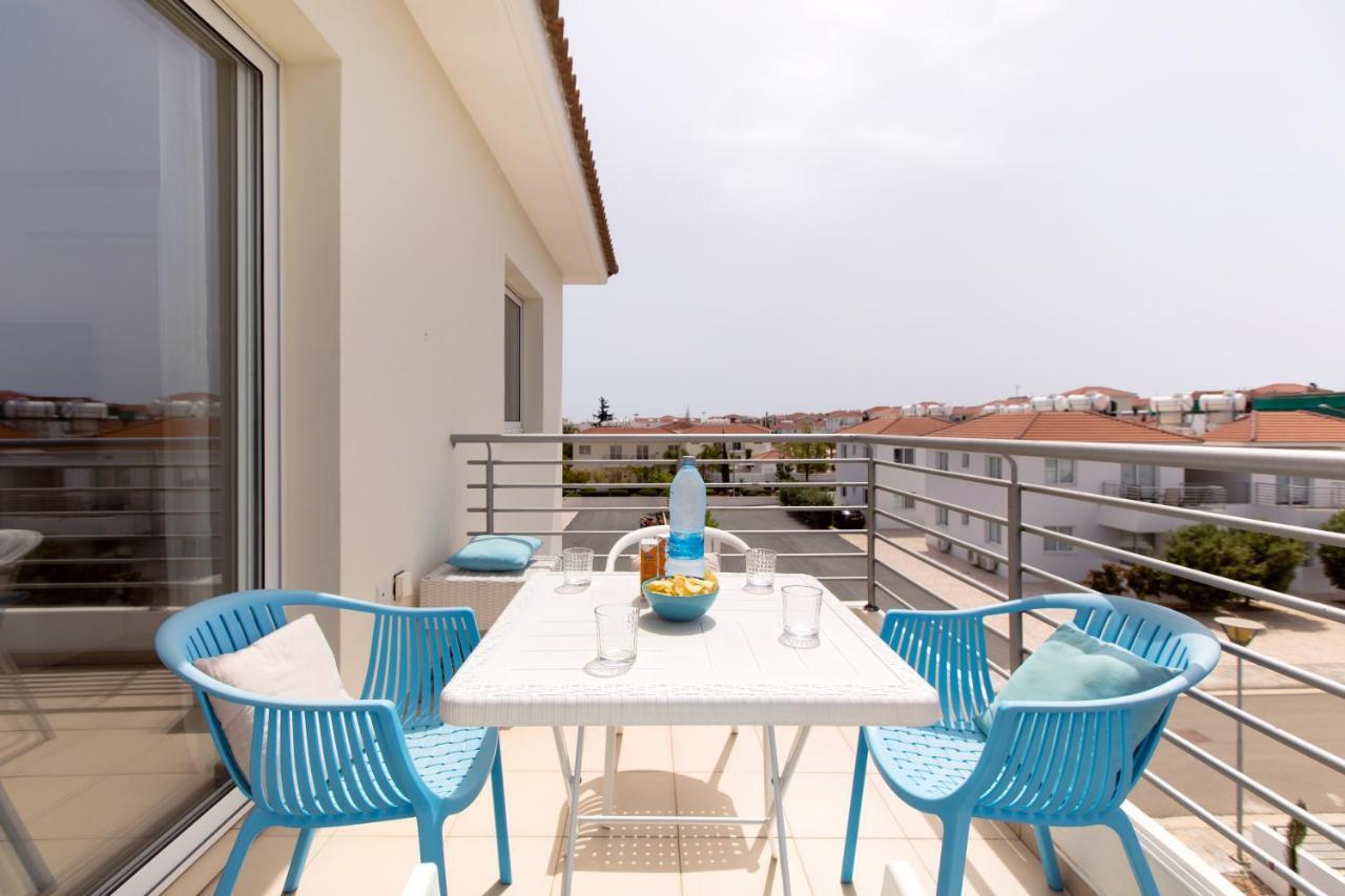 ♥ Sunny&Cozy Family Apartment ★ Walk To The Beach☼ باراليمني المظهر الخارجي الصورة