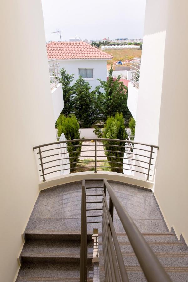 ♥ Sunny&Cozy Family Apartment ★ Walk To The Beach☼ باراليمني المظهر الخارجي الصورة